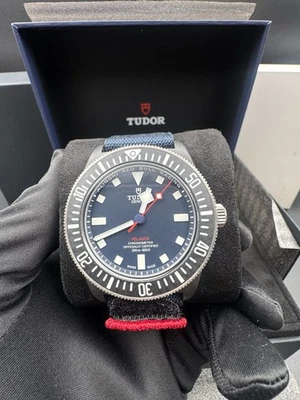 Reloj para hombre Tudor Pelagos FXD 2025 cronómetro automático esfera azul M25707KN-0001 Foto 1 de 4