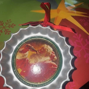 1990 Coca-Cola Trim A Tree Christmas Ornament Collection Santa Bottle Cap - Picture 1 of 2