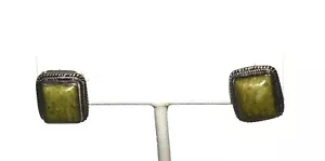 Pendientes perforados vintage de piedra moteada verde en plata de ley con borde de cuerda - Imagen 1 de 5
