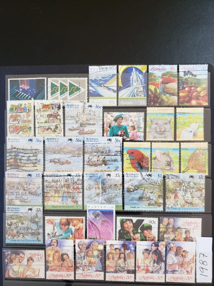 25090-Australia Stamps Year 1987 Collection Used 34 Pcs Sets or Part Sets - Image 1 of 1