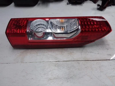 RAM PROMASTER 1500 2023 luz trasera halógena lateral del pasajero cuarto de panel montado  Foto 1 de 4