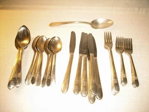 41 PZ POSATE 1940 AMATE MCM PLACCA ARGENTO INTERNAZIONALE WM ROGERS - Foto 1 di 10