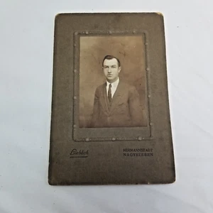 Vintage Kabinettkarte Foto 1924 Rumänischer Mann im Anzug 6"x4" - Bild 1 von 8