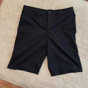 Under Armour Shorts Youth Boys Size 16 Black Match Play Golf Loose Fit Stretch - Picture 1 of 4