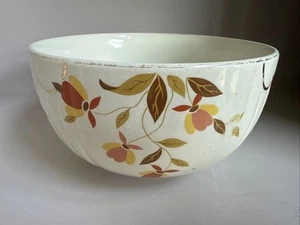 Vintage Halls Superior Mary Dunbar Autumn Leaf 2 Qt Radiance Bowl 7.25" - Picture 1 of 7