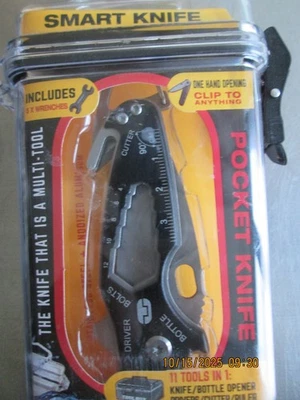 TRUE UTILITY SMART POCKET KNIFE 11-in-1 MULTI TOOL WEATHERPROOF CASE CLIP TU573 - Image 1 of 4