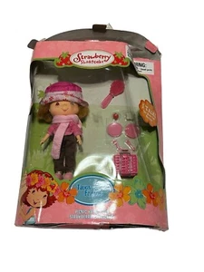 NIB Vintage Bandai Strawberry Shortcake Doll Picnic Happy Day Talkin Giggle 2004 - Picture 1 of 7