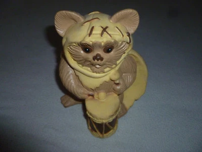 BANCO DE MONEDAS DE PLÁSTICO WICKET THE EWOK 1983 ESB BATERISTA STAR WARS RETORNO JEDI Foto 1 de 3