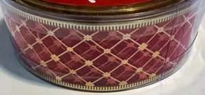 Banco de trabajo metálico dorado rojo Papá Noel moda borde de alambre cinta Navidad rollo de 60 pies - Imagen 1 de 4