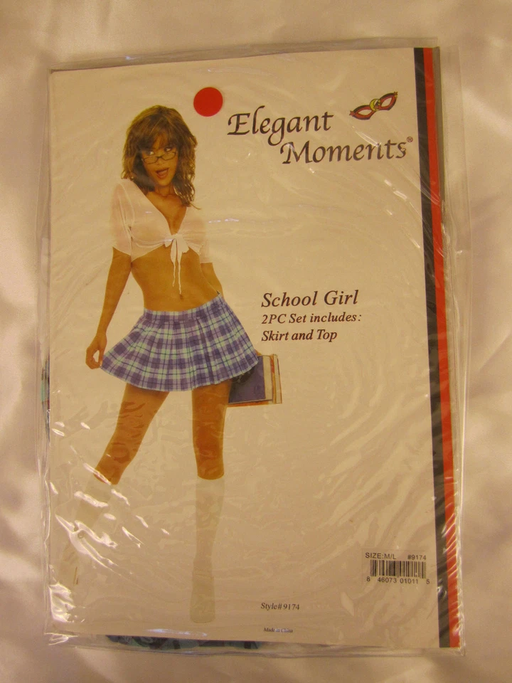 Elegante Momentos 9174 Uniforme Escolar Niña con Vestido Azul a Cuadros y Top Foto 1 de 2