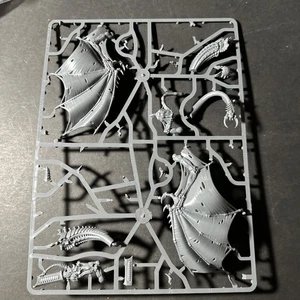 Warhammer 40K: Tyraniden Carnifex Bits On Sprue B1450 - Bild 1 von 1