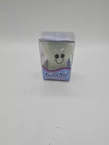 Diente parpadeante brillante brillo en la oscuridad caja de dientes hadas ayudante guardián - Imagen 1 de 4