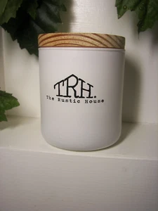 The Rustic House Soy Wax Candle Non Toxic Long Burning Bourbon Brown Sugar Scent - Picture 1 of 4