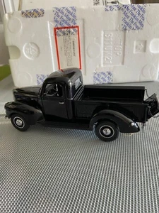 Franklin Mint 1940 Ford Pickup Truck 1:24 Diecast Model Car w/Box - Picture 1 of 7