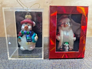2er Set Weihnachten bunte festliche Pinguinornamente Neu im Karton - Bild 1 von 10