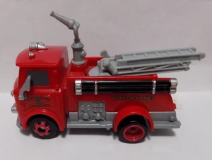 2015 Disney Pixar Cars Radiator Springs Fire Truck With Rare Water Spout 4 Inch - Picture 1 of 7