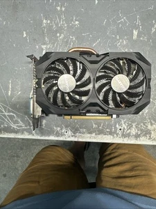 GIGABYTE WindForce OC Edition Radeon R7 370 2048MB GDDR5 GV-R737WF2OC-2GD - Picture 1 of 3