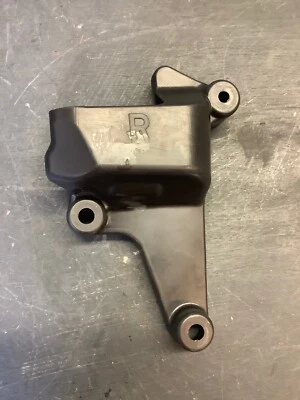 Yamaha YZF R1 2006 cubierta trasera derecha de montaje escape trasero Foto 1 de 4