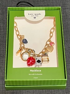 Collar Kate Spade New York X Target Grueso Dije Distintivo Tono Dorado Fresa - Imagen 1 de 4