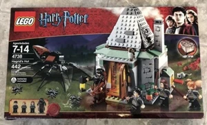 LEGO Harry Potter 4738 Hagrid's Hut - COMPLETE w/ box, manual and minifigs - Picture 1 of 11