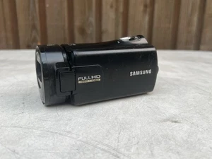 Samsung HMX-H300 Camcorder Full HD (6332) - Bild 1 von 8