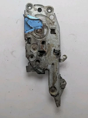 Pontiac GTO LeMans 1966 1967 2 puertas techo rígido LH mecanismo de cierre de puerta OEM | PA 11 Foto 1 de 4