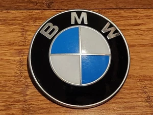 Genuine BMW E70 E83 E46 E36 E39 E90 E34 E30 X3 X5 HOOD Emblem Roundel 8132375 - Bild 1 von 8