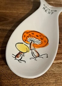 Vintage Retro Kitsch Mushrooms Ceramic Spoon Rest - Cute - Picture 1 of 7