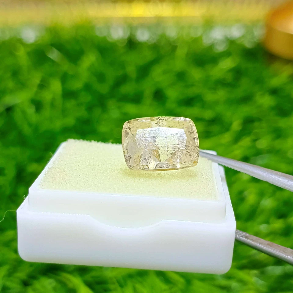 5.2 Carats Cusion Cut Light Yellow Color Natural Scapolite Gemstone - Image 1 of 4