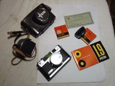 Telémetro PETRI F/1.9 GREEN-O-Matic con lente ORIKKOR 45mm 1.9 piezas o reparación Foto 1 de 4