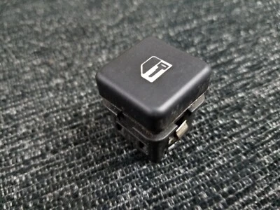 BMW 5-Series E39 Original Central Lock Door Switch OEM 8360828 Fit 7-Series E38 - Image 1 of 4