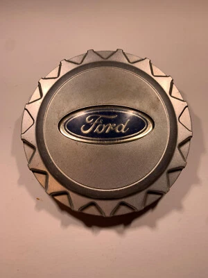 Центральный колпак 1992-1997 Ford Crown Victoria серебристый F2AC-1A096-BB F385 #0028 - Изображение 1 из 3