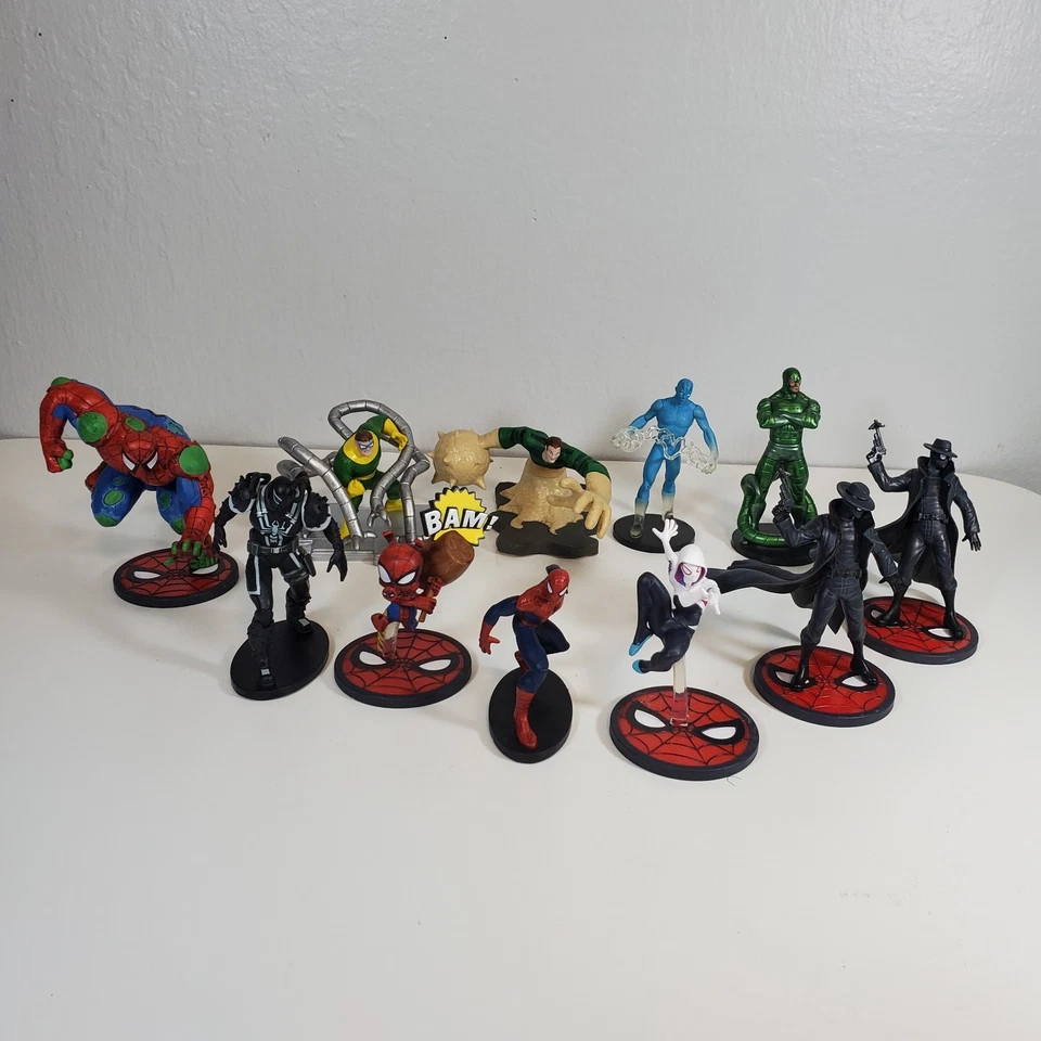 Lote de 11 figuras de PVC Marvel Spiderman adornos para pasteles Gwen Hulk Ham Agent Venom Toys Foto 1 de 4