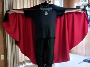 HALLOWEEN FULL WEIGHT VAMPIRE CAPE HORROR DRACULA NOSFERATU LUGOSI LEE LOST BOYS - Picture 1 of 8