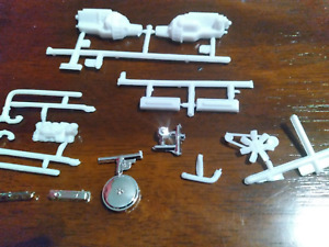 '32 Ford Street Coupe V8 Engine 1932 - Monogram 1/24 Project, Parts, Hot Rat Rod