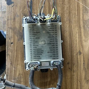 Unidad de control electrónico John Deere DMA210604 - Imagen 1 de 4