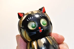 Wooden Figural Vintage Brown Hand painted Pussy Cat Pepper Mill Google Eyes Folk - Picture 1 of 9