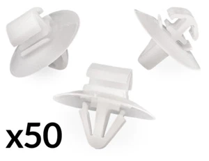 50X DOOR TRIM BUMPER CLIP PLASTIC SIDE MOULDING CLIPS FOR FIAT IVECO VAN WHITE - Picture 1 of 7
