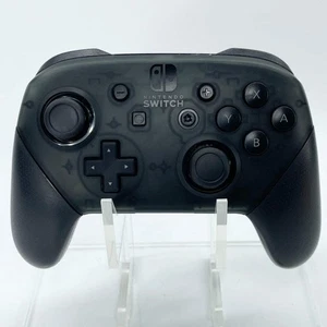 Nintendo Switch Pro Controller HAC-013 Schwarz - Bild 1 von 7