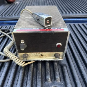 Vintage E F Johnson Viking Messenger Two CB Transceiver Radio. W/mic. Not Tested - Picture 1 of 4