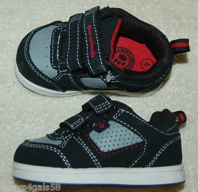 Bebés Niños ZAPATOS DEPORTIVOS NEGROS GRISES Imitación Gamuza y Vinilo FÁCIL FIJACIÓN Talla 2 Foto 1 de 2