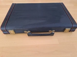 BACKGAMMON im Koffer Kunstleder ca. 37x25 cm zugeklappt schwarz - Bild 1 von 4