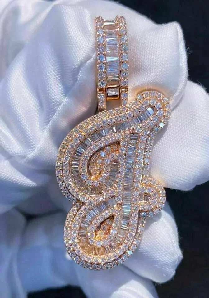 Pingente de moissanita real corte redondo 2,30 ct letra J folheado a ouro rosa 14K prata - Imagem 1 de 3