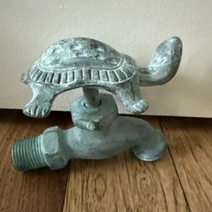 Rubinetto acqua da esterno vintage in ottone con manico a forma di tartaruga - Foto 1 di 15