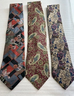 Lot of 3 Men’s Neck Ties floral & paisley   - Image 1 of 4