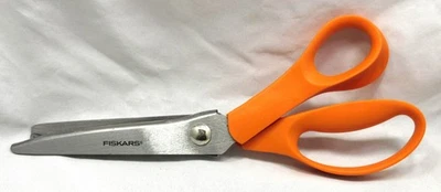 Fiskars Pinking Shears Scissors 9 Inches Long Orange Zig Zag - Image 1 of 4