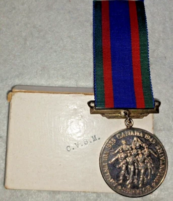 Canadian Volunteer Service Medal CVSM WW2 - Canadian Silver Issue in Box - Image 1 of 4