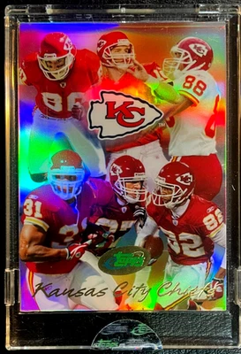 2004 Uncirculated eTopps KC Chiefs Team Card #25 Gonzalez, Holmes /826 Sealed - Image 1 of 2