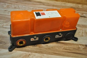 10 inch round overhead shower VALVE ONLY, hot/cold 15mm-60mm Mixing Valve - Picture 1 of 6