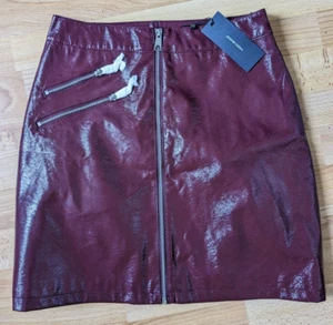 Vera Moda deep red short shiny faux leather zip detail skirt size XS - bnwt - Picture 1 of 5